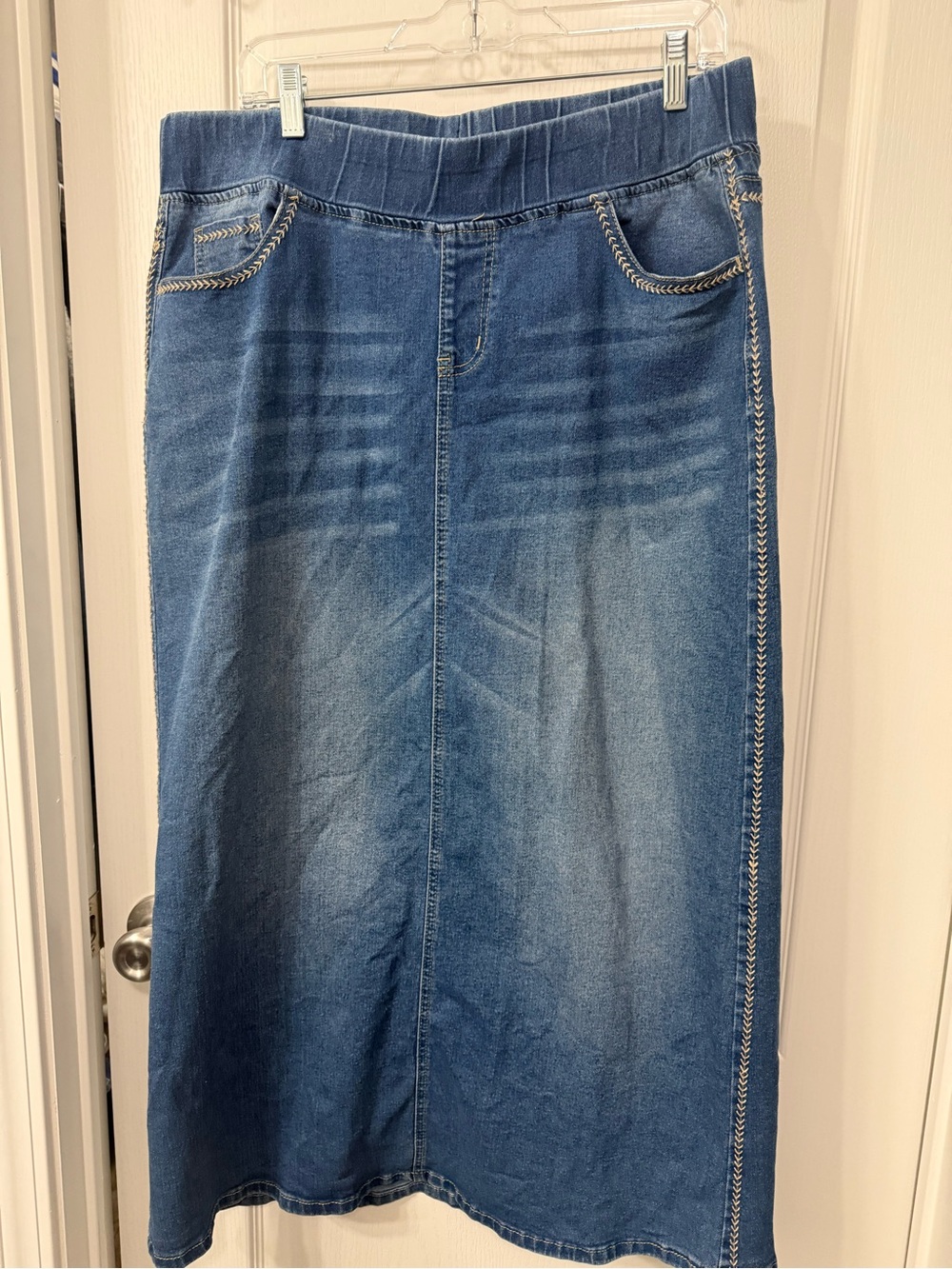 Women's Blue Denim Maxi Skirt with Decorative Stitching